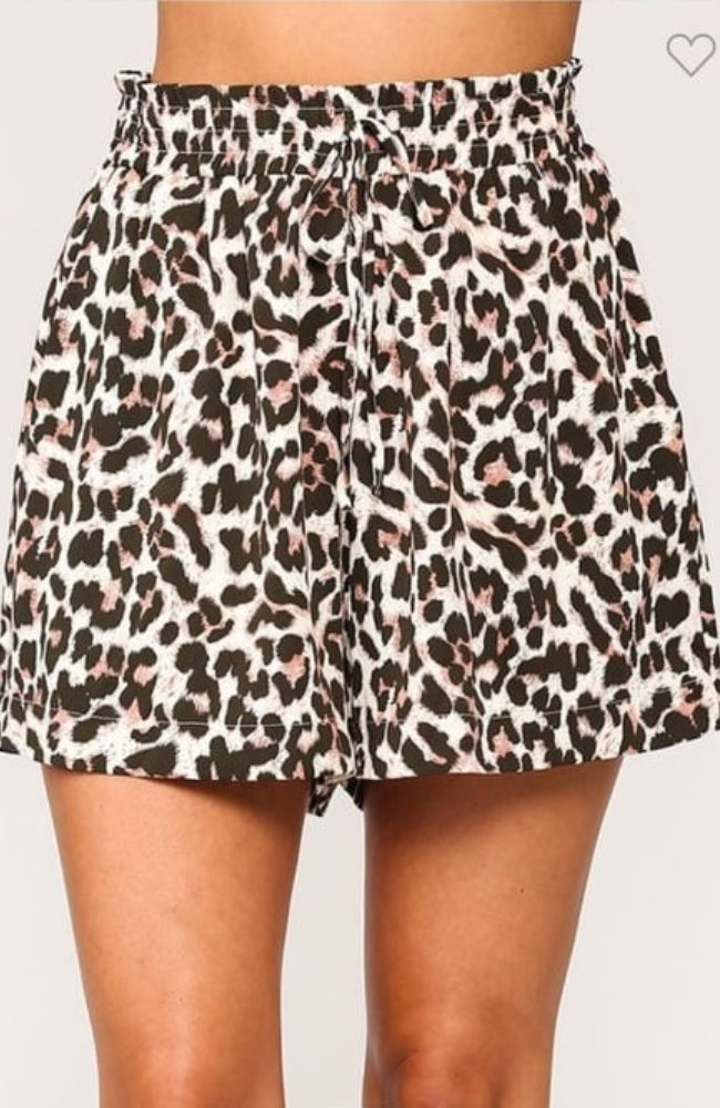 Leopard Printed Shorts Waist Detail